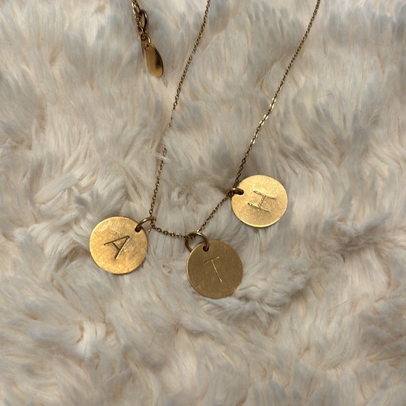 Nashelle‎ Initial Necklace - Picture 2 of 3